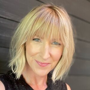 Meet your Posher, Laurel